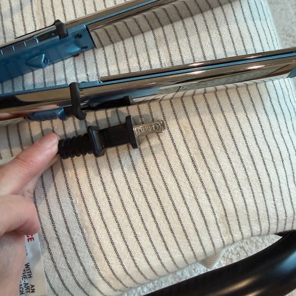 BaBylissPRO  Nano Titanium Prima 3100 1” Ionic Hair Straightener - Picture 15 of 15